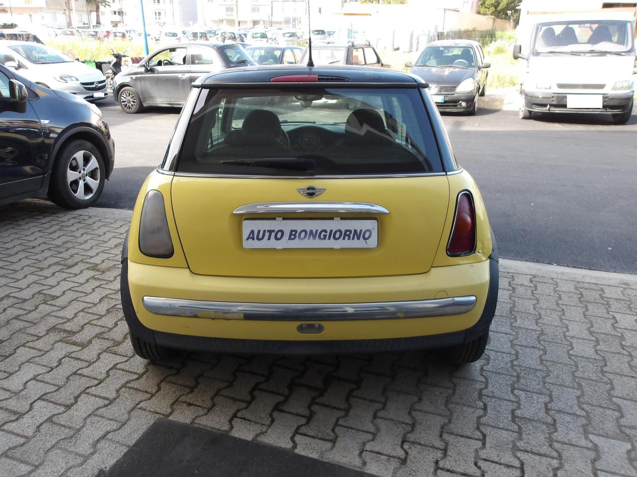 Mini 3 Porte One D De Luxe 1.4