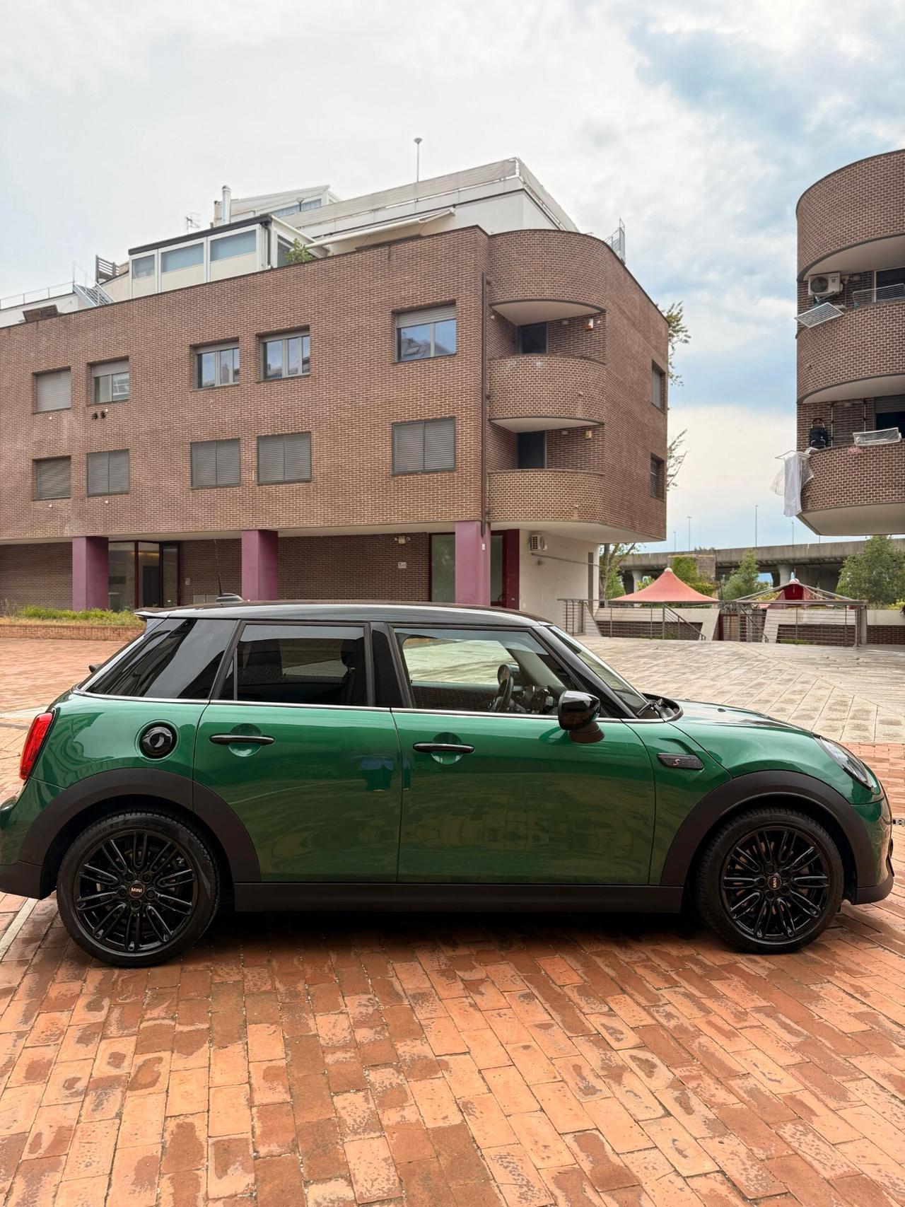 Mini Mini 2.0 Cooper S Classic HATCHBCK Premium 5 PORTE
