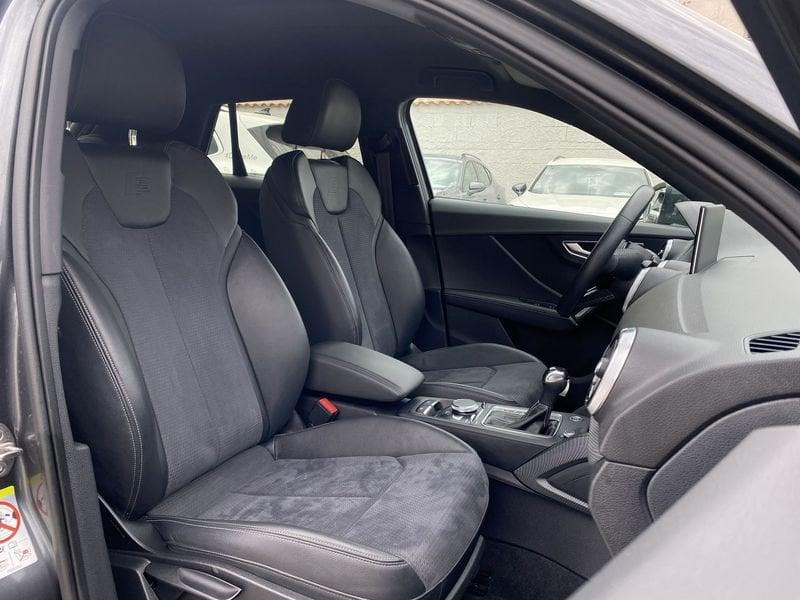 Audi Q2 S Line interno ed esterno 2.0 TDI 150CV s-tronic 35