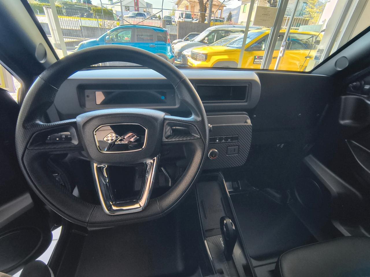 LIGIER Myli Lab Total Black