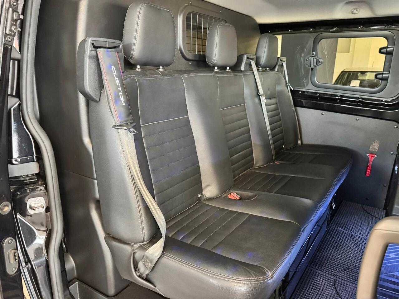 Ford Transit Custom 340 2.0 EcoBlue 131CV PL-DC 6 POSTI TOTAL BLACK