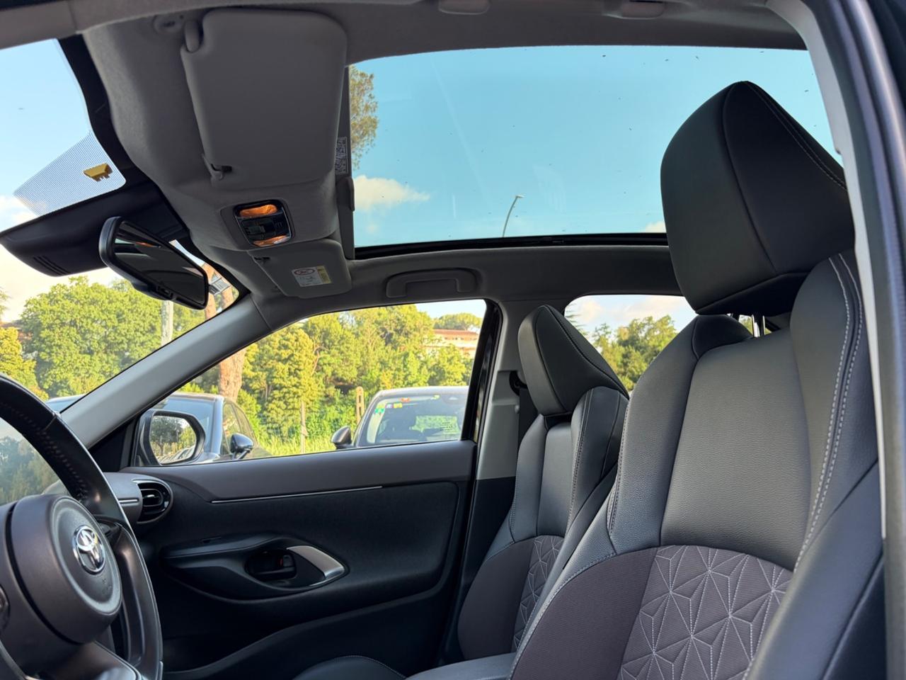 Toyota Yaris Cross 1.5 HYBRID 5P E-CVT PREMIERE (85 KW)