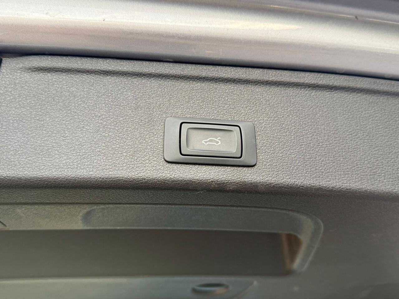 Audi A4 Avant 40 TDI S tronic Business