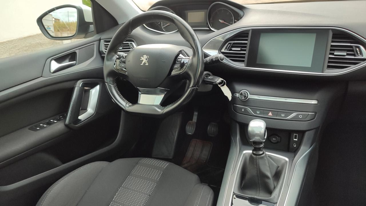 Peugeot 308 BERLINA TETTO PANORAMICO 1.6 HDI