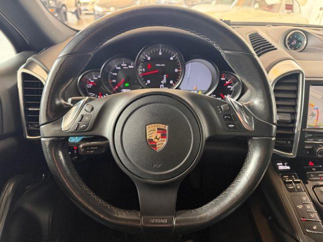 PORSCHE Cayenne 3.0 Diesel /BELL1SS1MO/