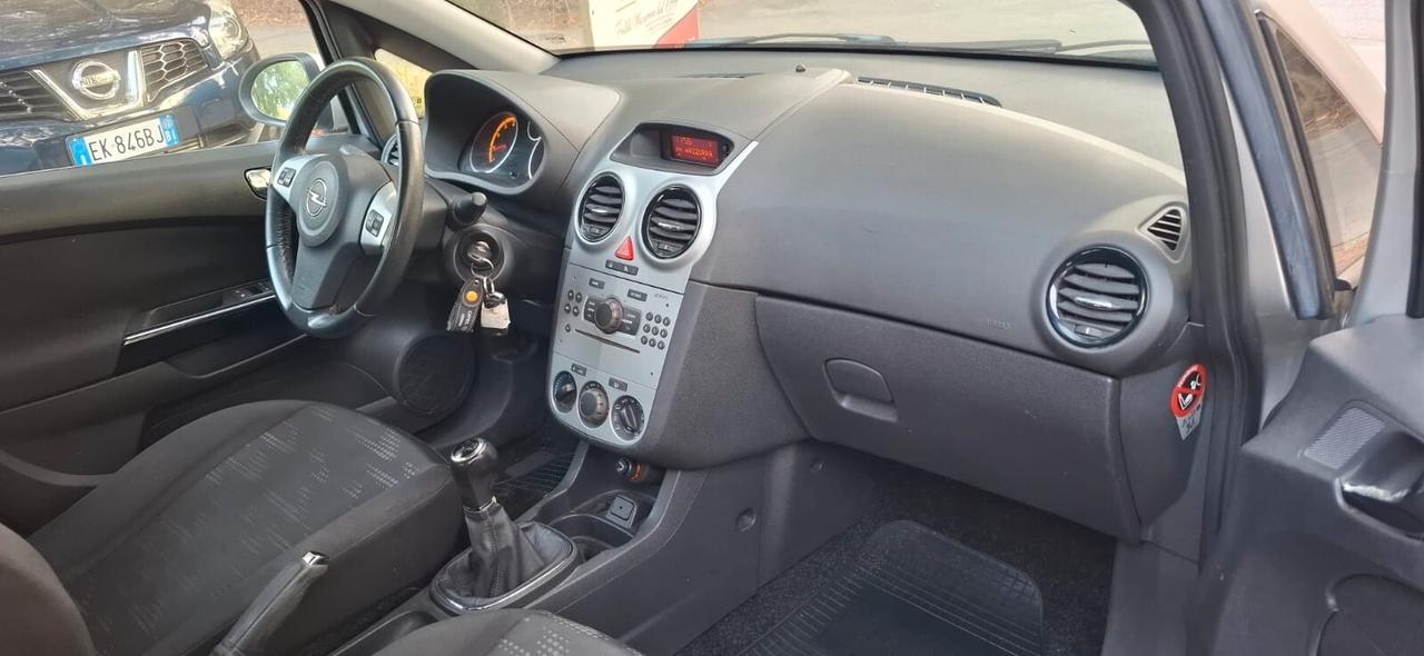Opel Corsa 1.2 5 porte Sport
