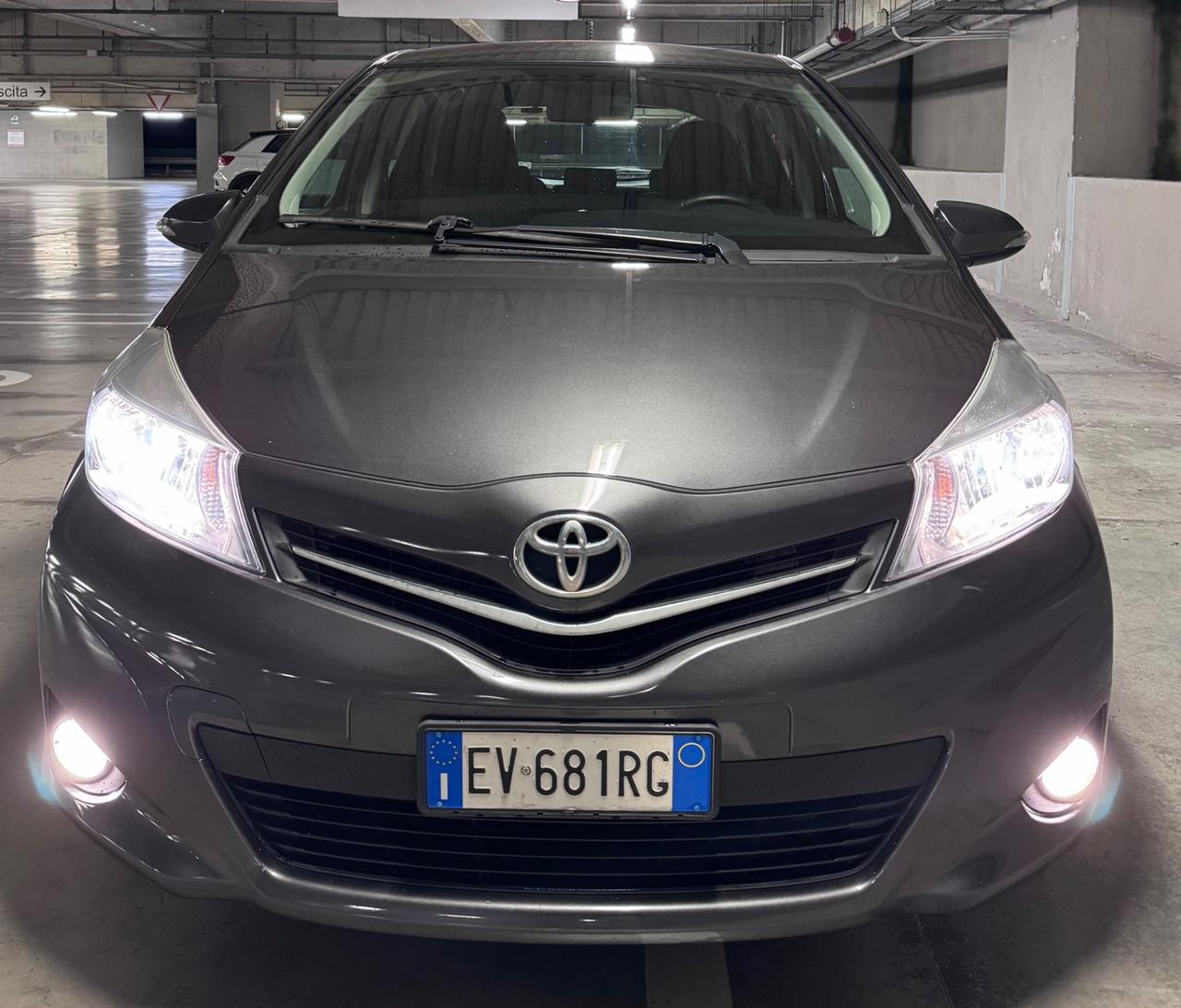 Toyota Yaris 1.0 5 porte Lounge