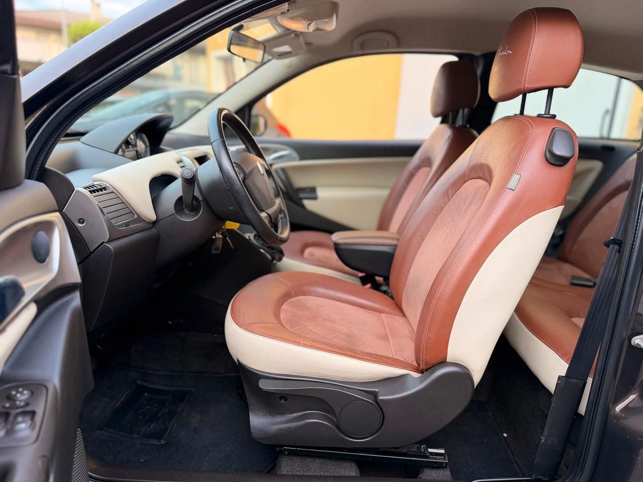 Lancia Ypsilon 1.2 Oro Giallo