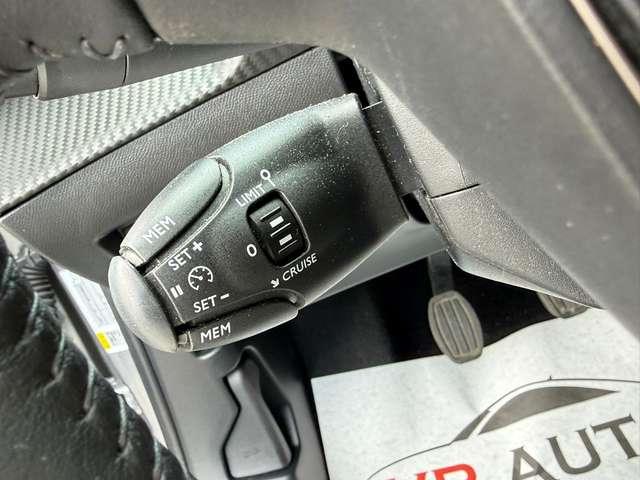 Peugeot 2008 FULL OPTIONAL TELECAMERA/CARPLAY/FULL LED 1.2 puretech Allure *PROMO FIN