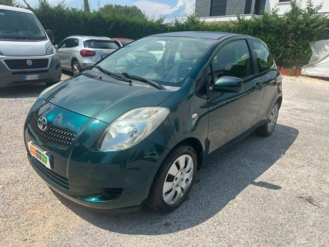 TOYOTA Yaris 1.0 3 porte Sol