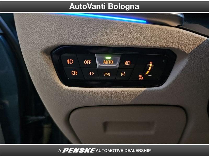 BMW Serie 3 320d Touring mhev 48V xdrive Luxury auto