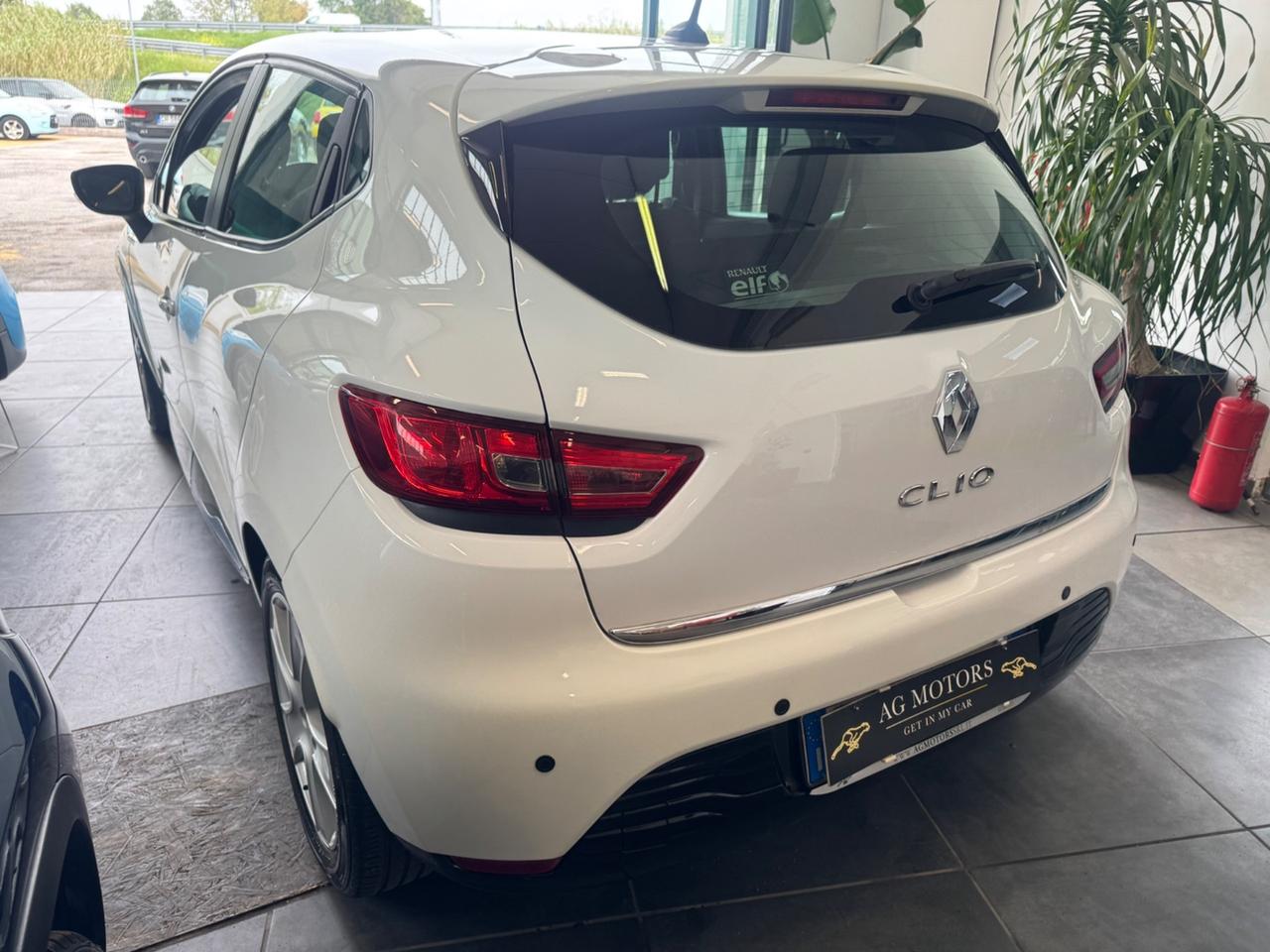 Renault Clio 1.2 75CV 5 porte Wave Metano Neopatentati