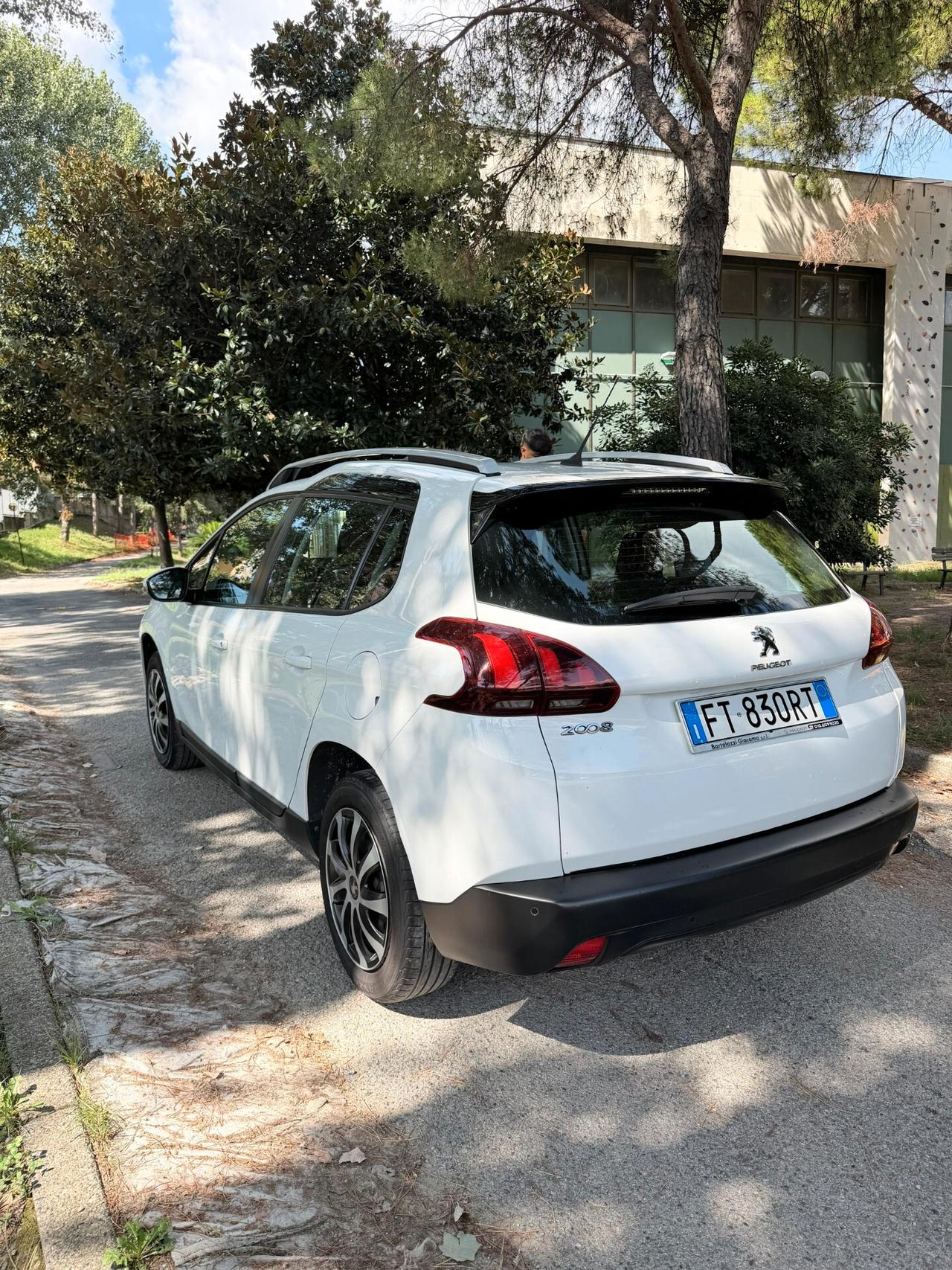 Peugeot 2008 PEGEOUT GPL PURETECH