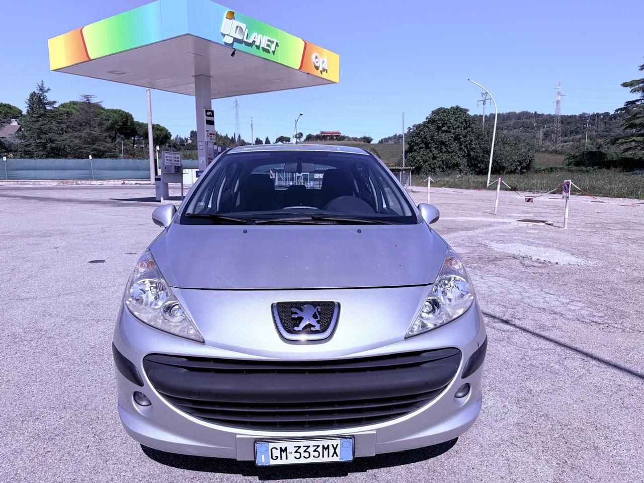 Peugeot 207 1.4 HDi 70CV 5p. Ok neopatentati