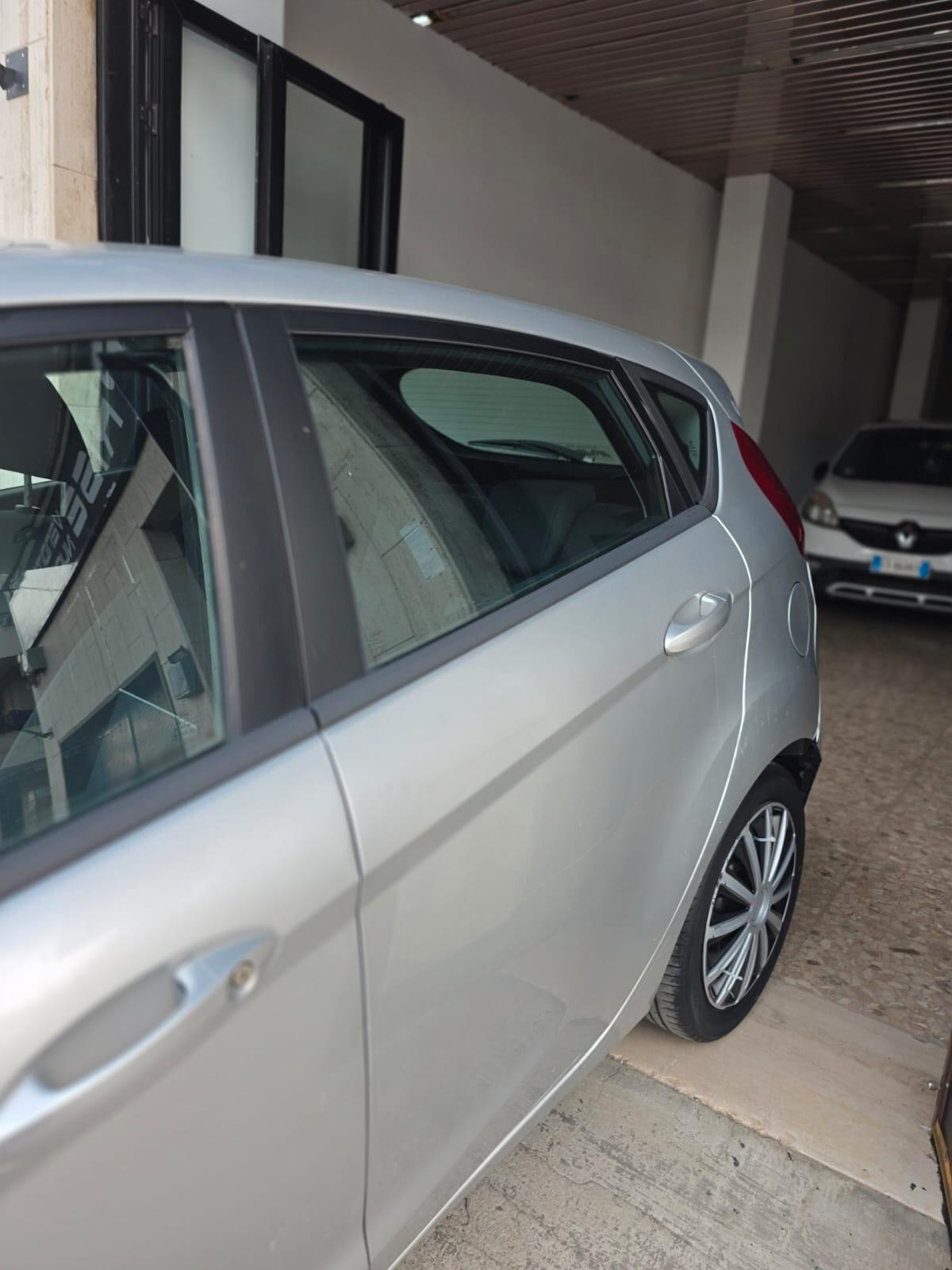Ford Fiesta Fiesta+ 1.4 TDCi 68CV 5 porte