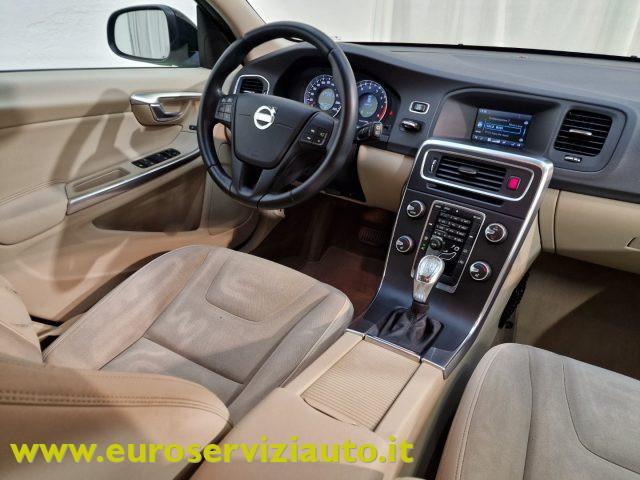 VOLVO V60 T3 Powershift Kinetic