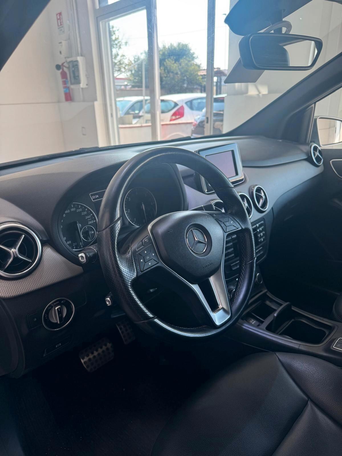 Mercedes-benz B 180 CDI BlueEFFICIENCY Premium