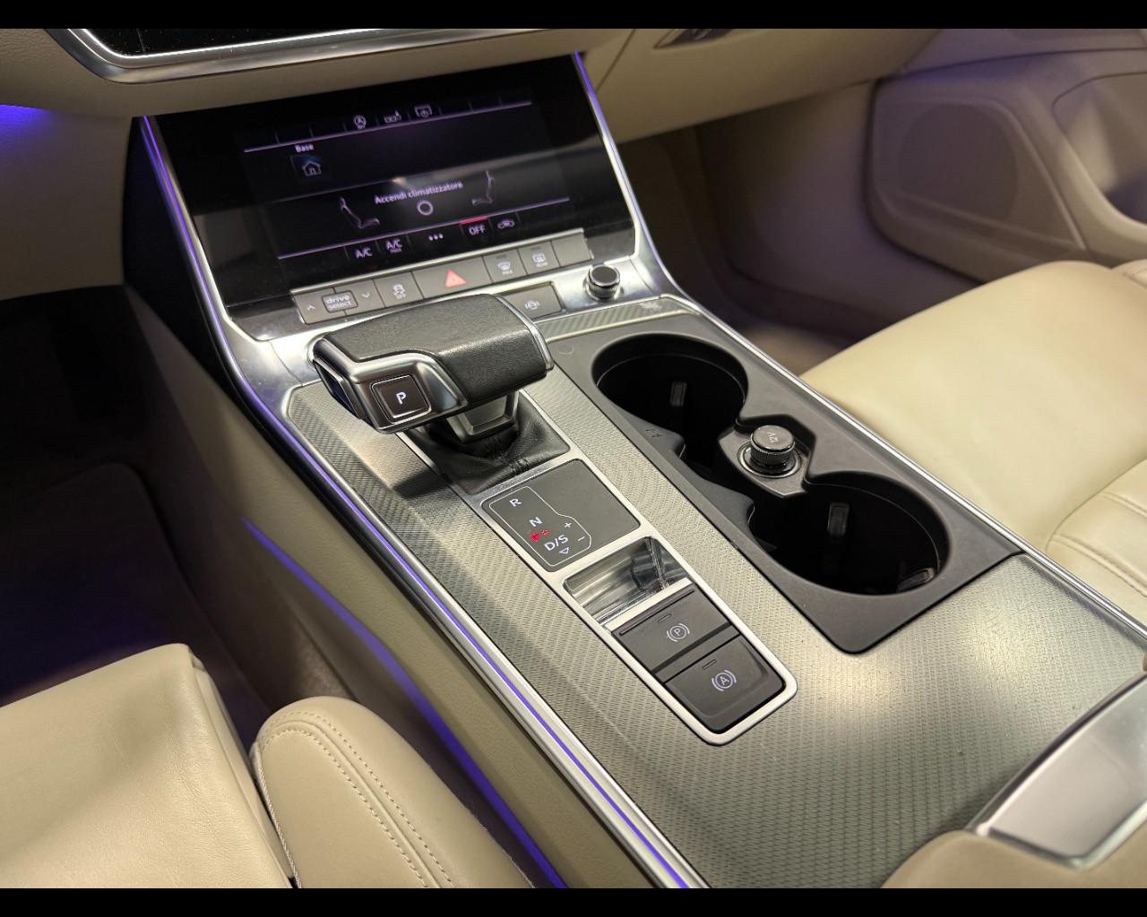 AUDI A6 AVANT 40 TDI MHEV S-TRONIC QUATTRO BUSINESS DESIGN