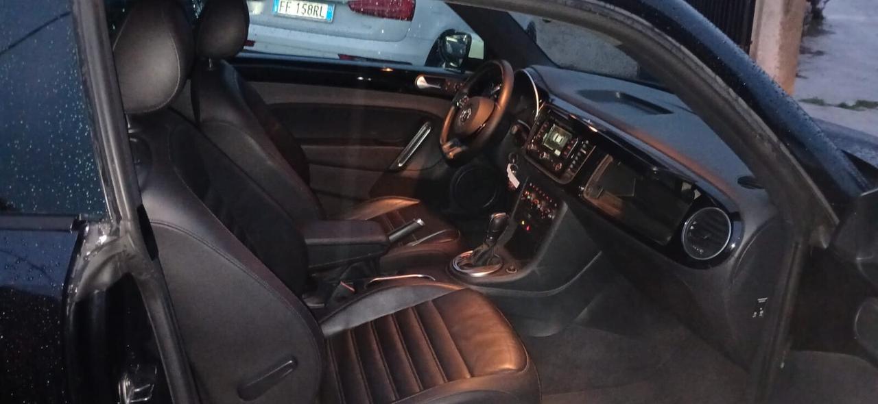 Volkswagen Maggiolino 2.0 TSI DSG Sport - 2012