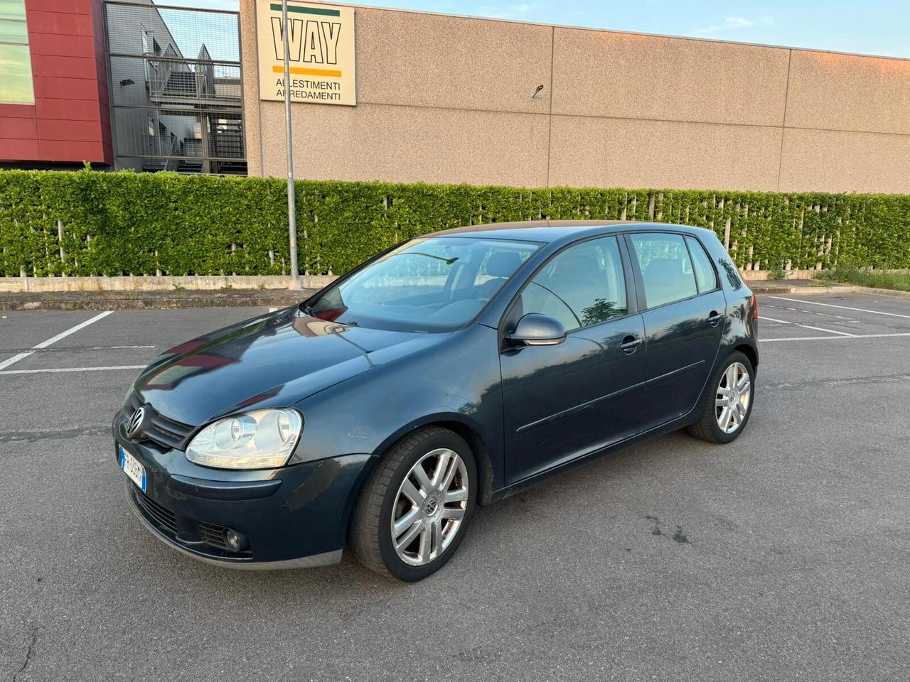 Volkswagen Golf 1.6 16V FSI 5p. Comfortline