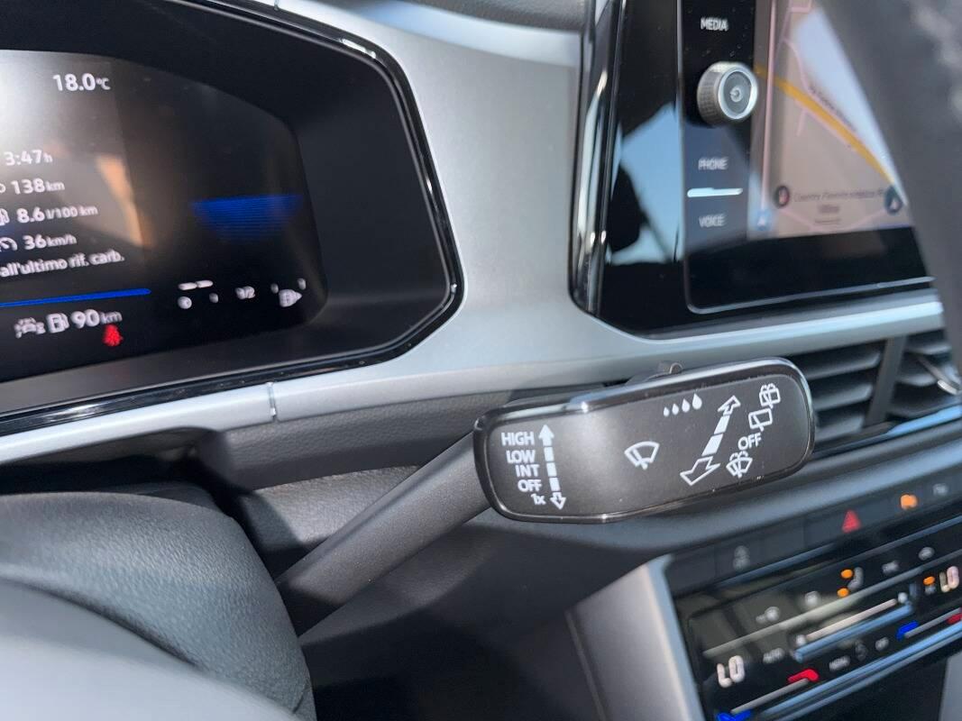 Volkswagen T-Roc 1.0 tsi Life 110cv Con TELECAMERA POSTERIORE