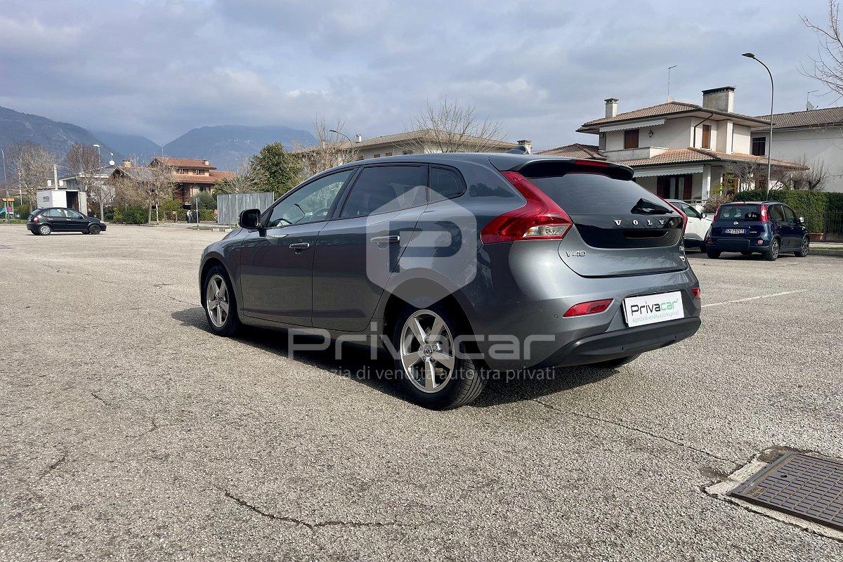 VOLVO V40 D2 Kinetic