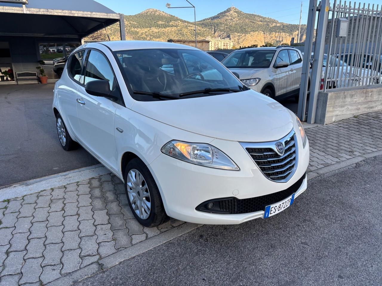 Lancia Ypsilon 1.3 MJT 16V 95 CV 5 porte S&S Silve