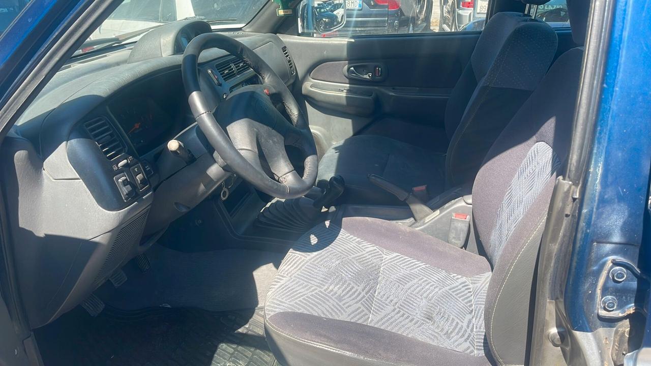 Mitsubishi L200 2.5 TD cat 4WD Double Cab Intense