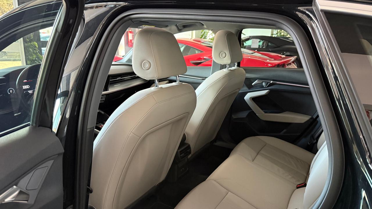 AUDI A3 SPORTBACK S LINE TETTO APRIBILE