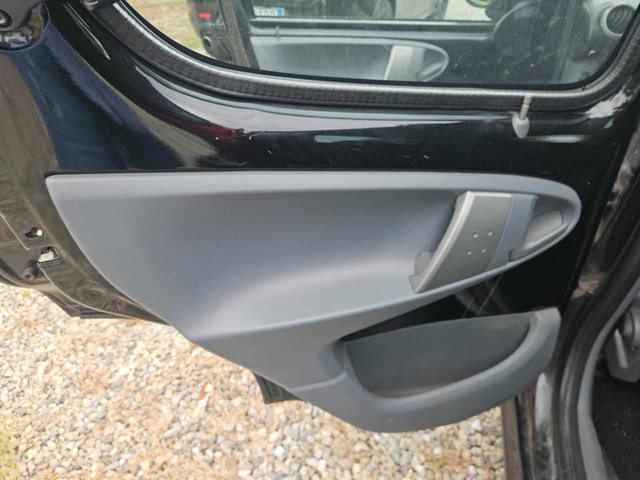 Peugeot 107 1.0 68CV 5p. Plaisir