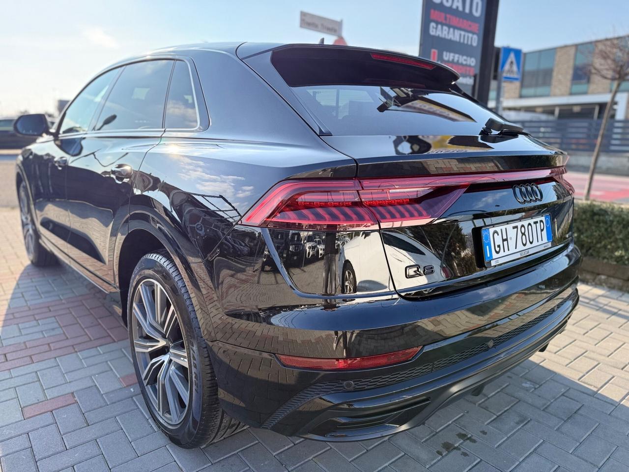 Audi Q8 45 TDI 231CV quattro S-LINE IVA ESPOSTA