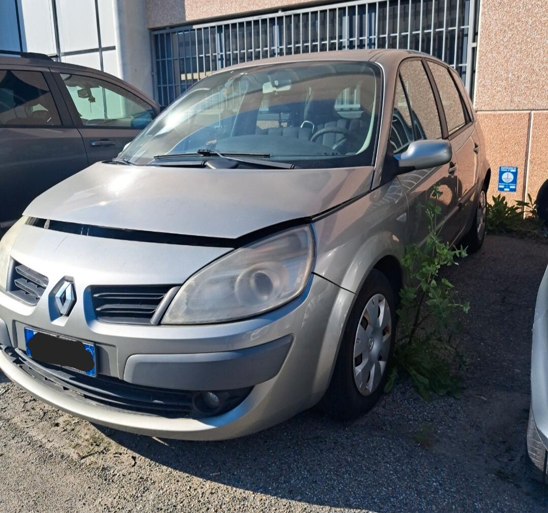 Renault Scenic 1.5 td 105 cv 380000 km