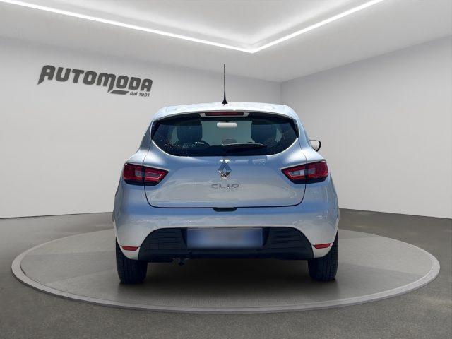 RENAULT Clio 75Cv 12 V Moschino life TCE