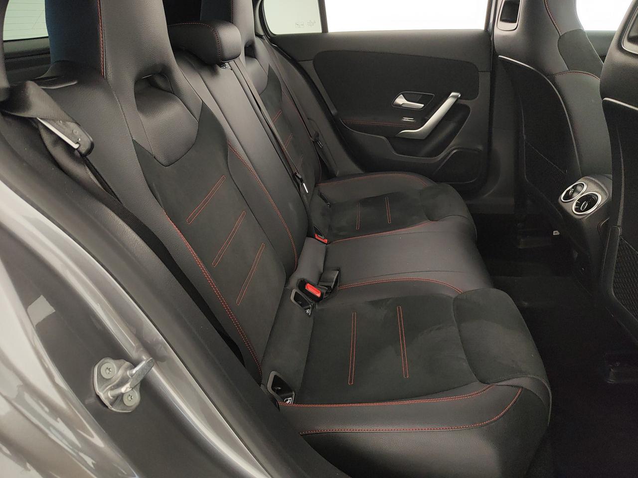 Mercedes-Benz A 200 Premium auto