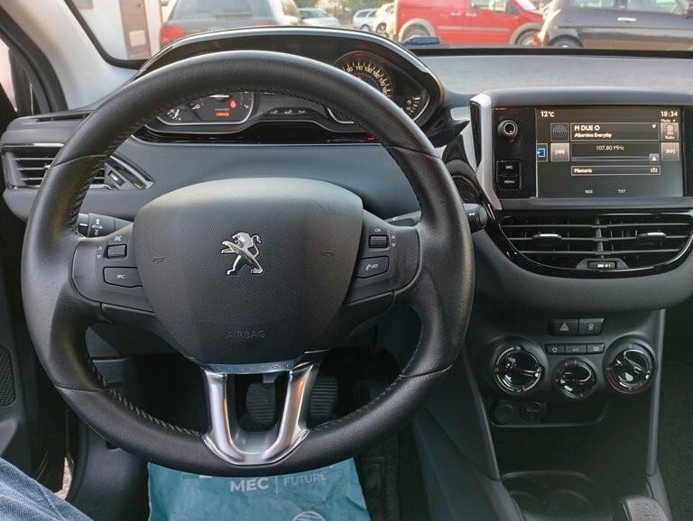 Peugeot 208 PureTech 82 5 porte Allure