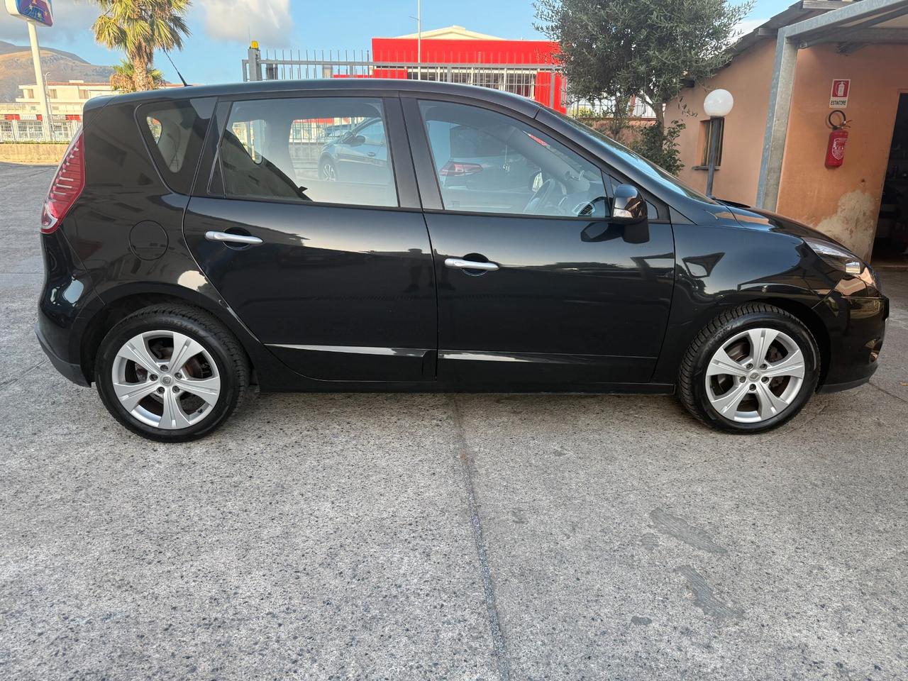Renault Scenic X-Mod 1.9 dCi 130CV Dynamique