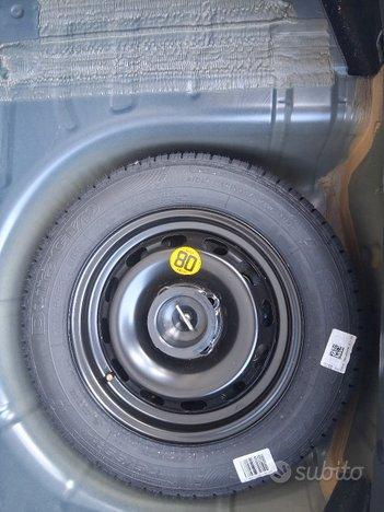 FORD FIESTA DISEL 1.5 ANNO 2015