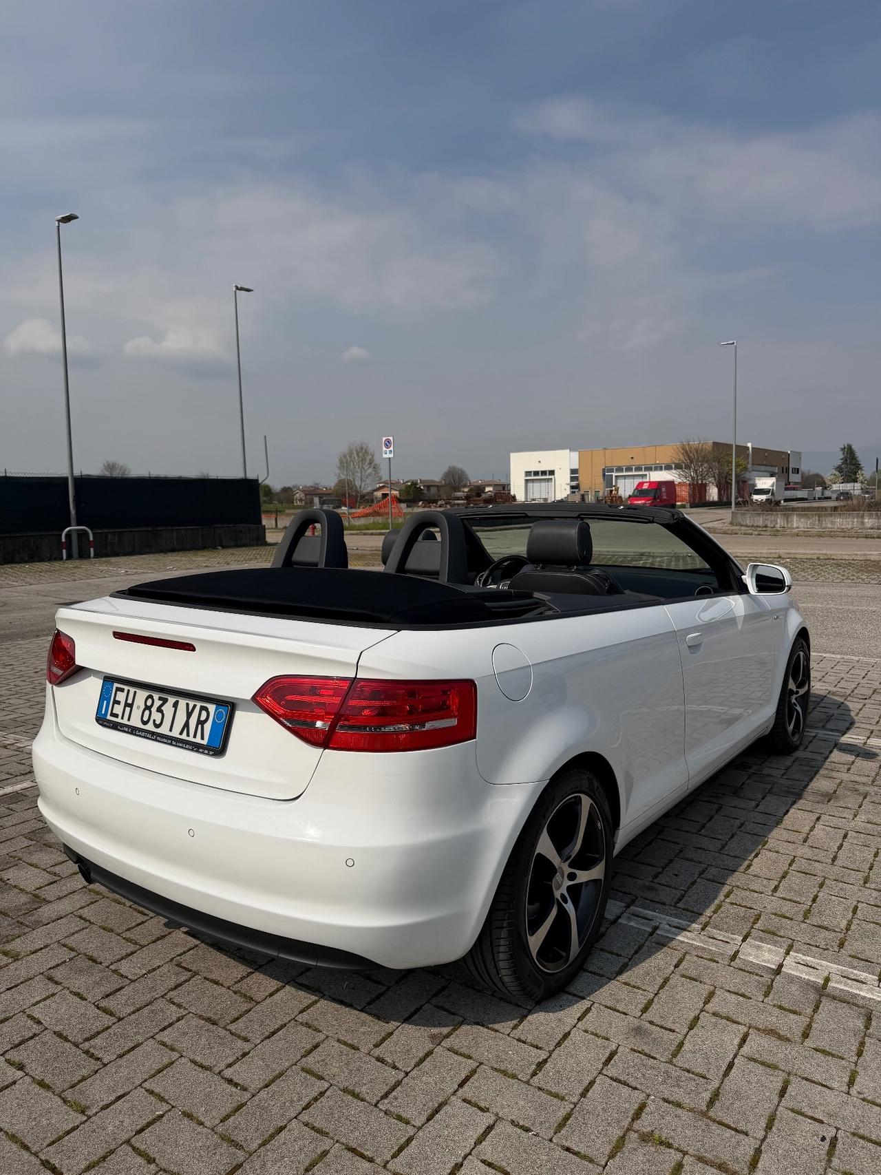 Audi A3 Cabrio 1.6 TDI 105 CV CR Attraction
