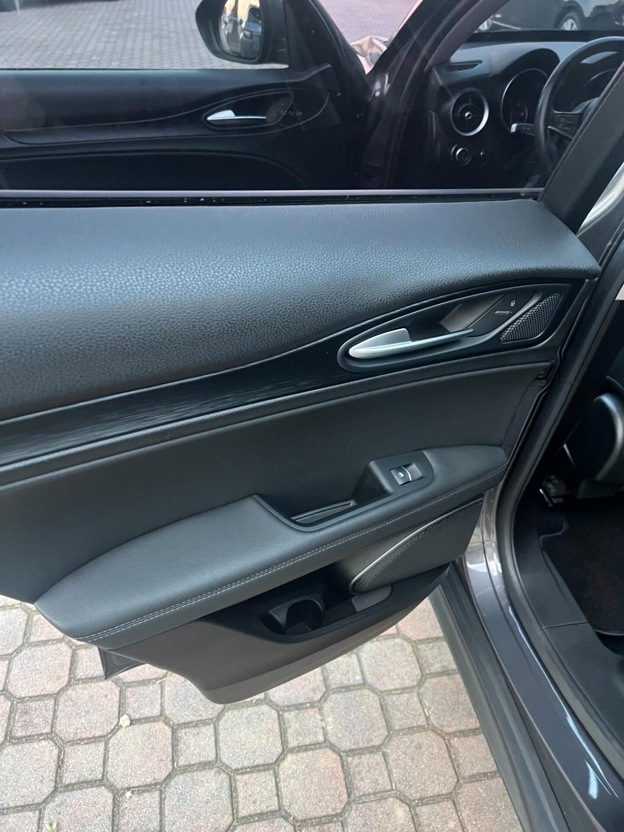 Alfa Romeo Stelvio 2.2 Turbodiesel 210 CV AT8 Q4 Executive