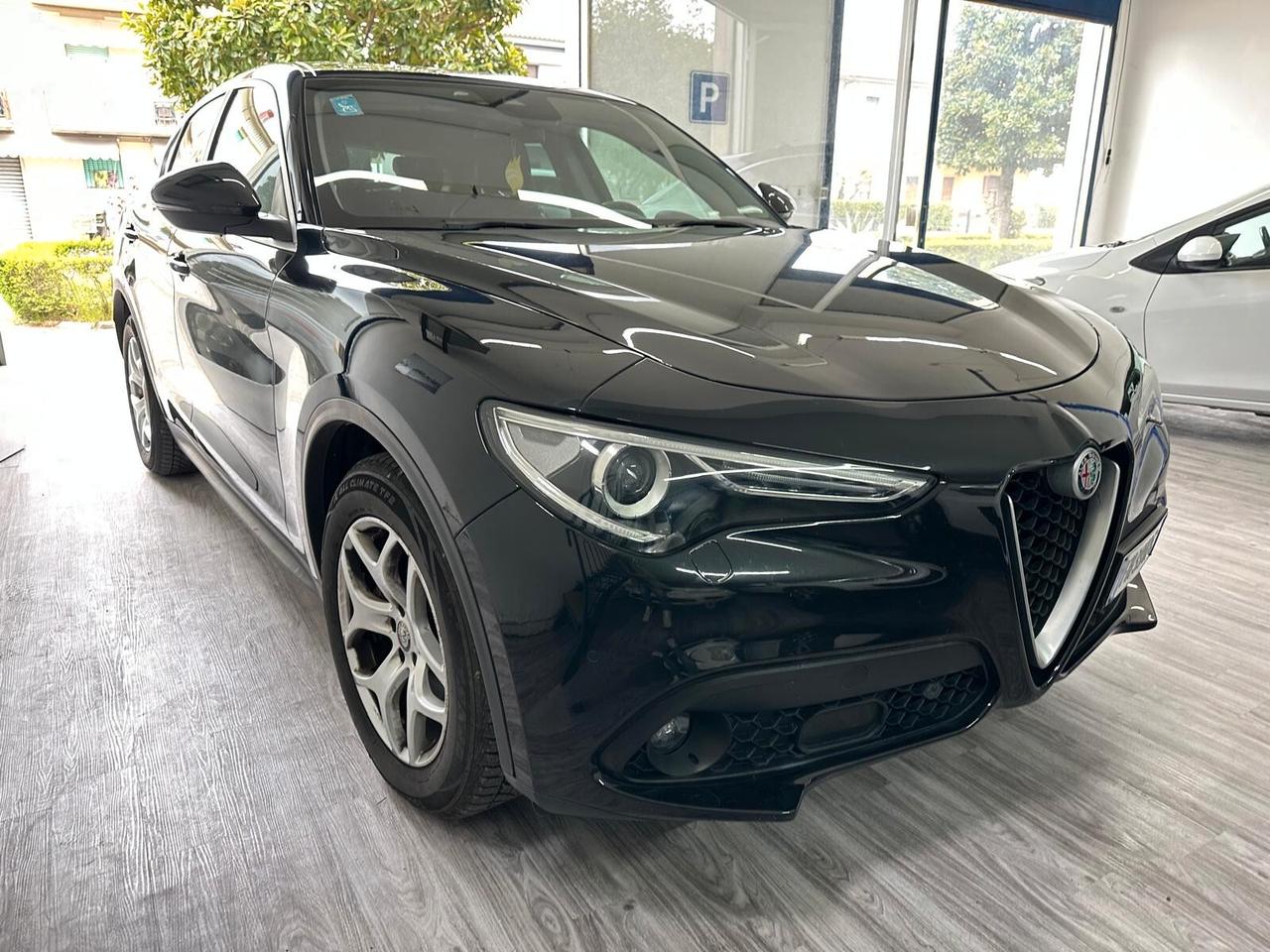 Alfa Romeo Stelvio 2.2 Turbodiesel 180 CV AT8 RWD Super