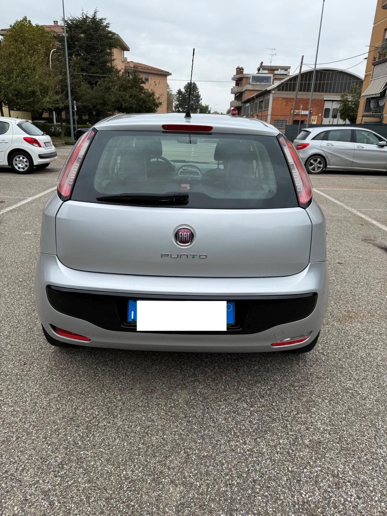 Fiat Punto Evo 1.4 GPL - NEOPATENTATI - 12 MESI DI GARANZIA -