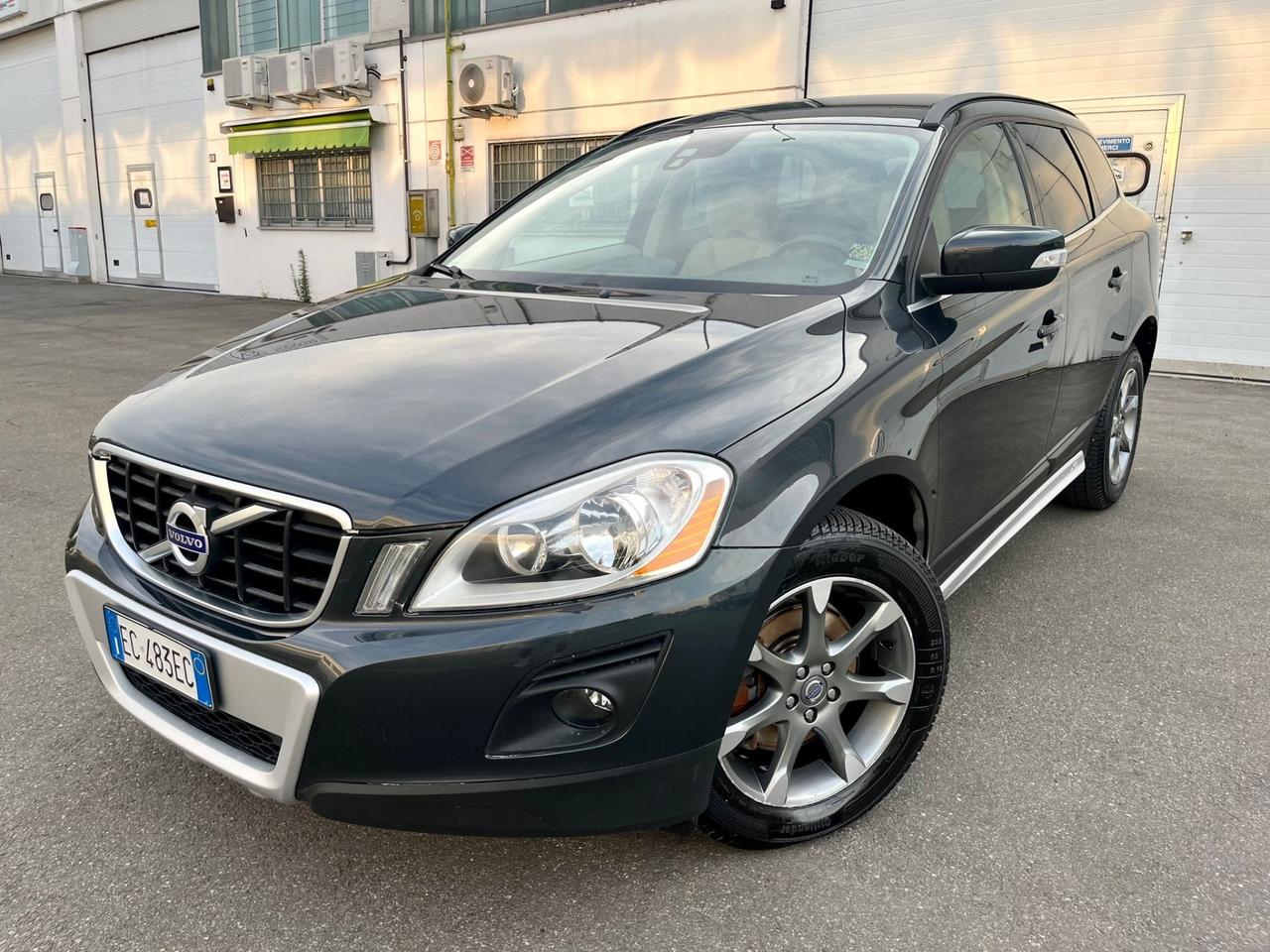 Volvo XC60 2.4d 2010 165.000km 4x4 perfetta
