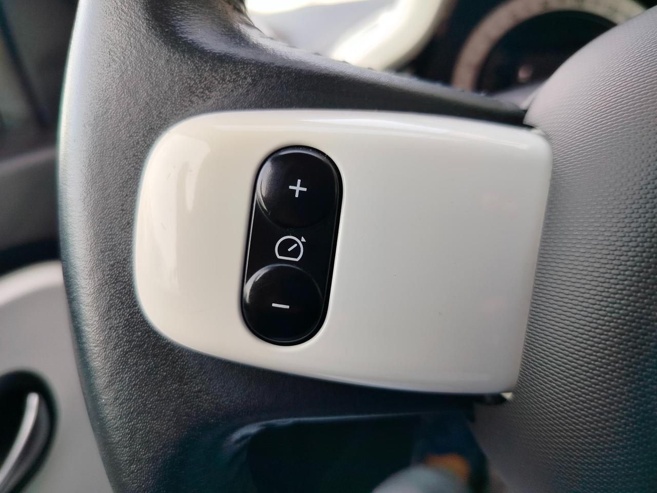 Renault Twingo 1.0 sce Intens 65cv