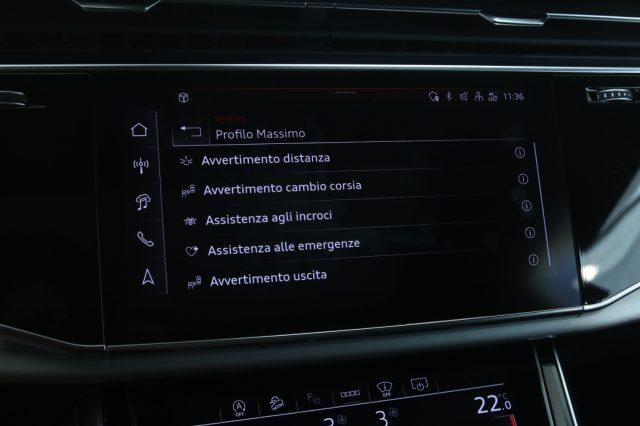 AUDI Q8 50 TDI 286 CV quattro S-line Black Edition