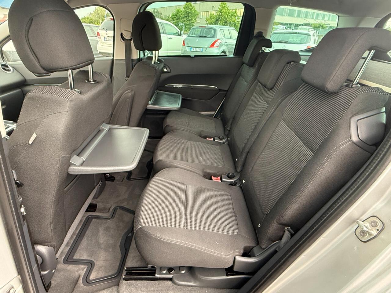 Peugeot 5008 2.0 HDi 150CV