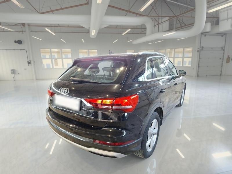AUDI Q3 35 TDI S tronic Business Advanced