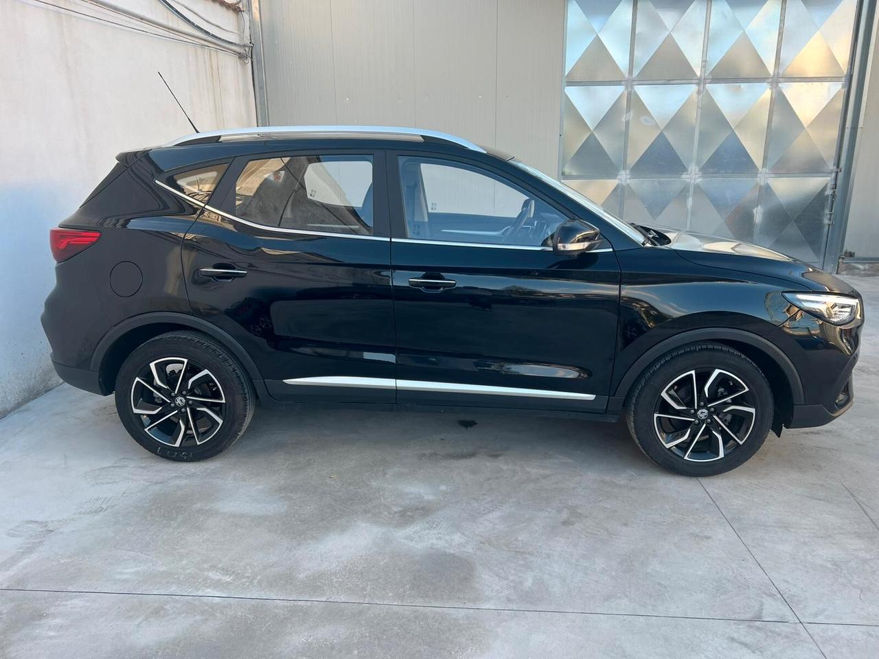 MG ZS 1.5 VTi-tech 106CV 2023!!! LUXURY!!!