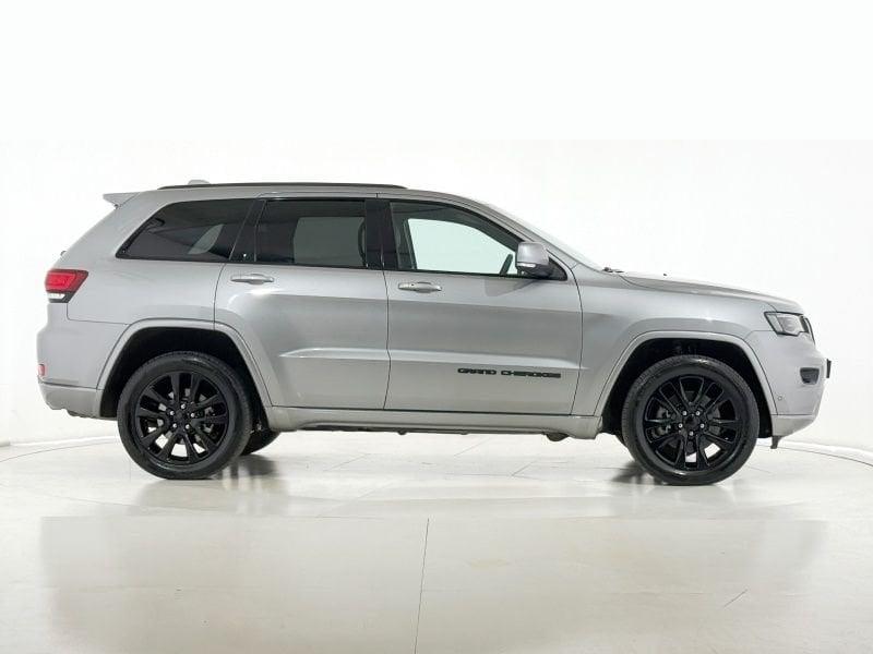 Jeep Grand Cherokee 3.0 V6 CRD 184kW Night Eagle