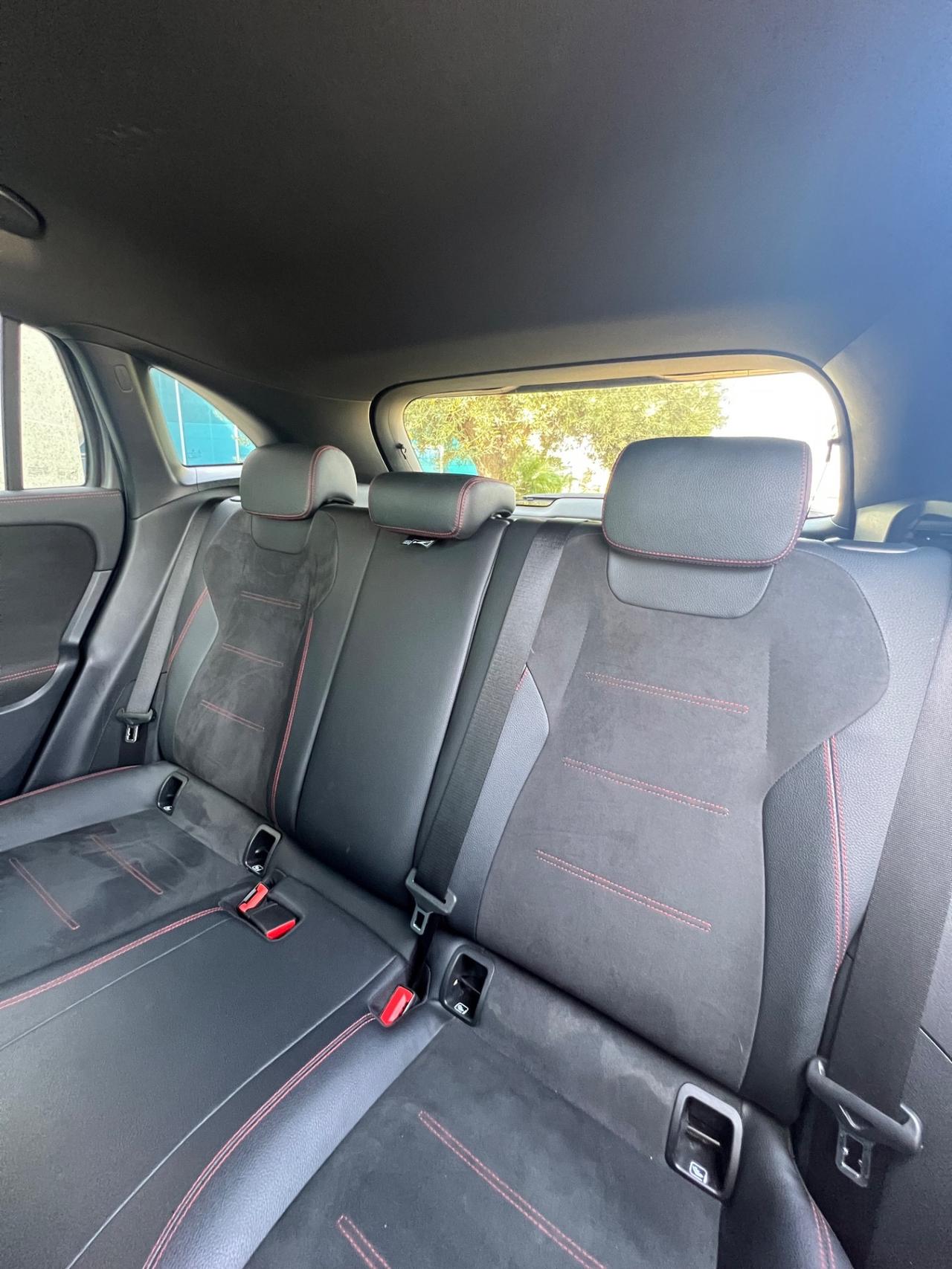 Mercedes-benz GLA 200 d Automatic Premium - possibilità noleggio no scoring