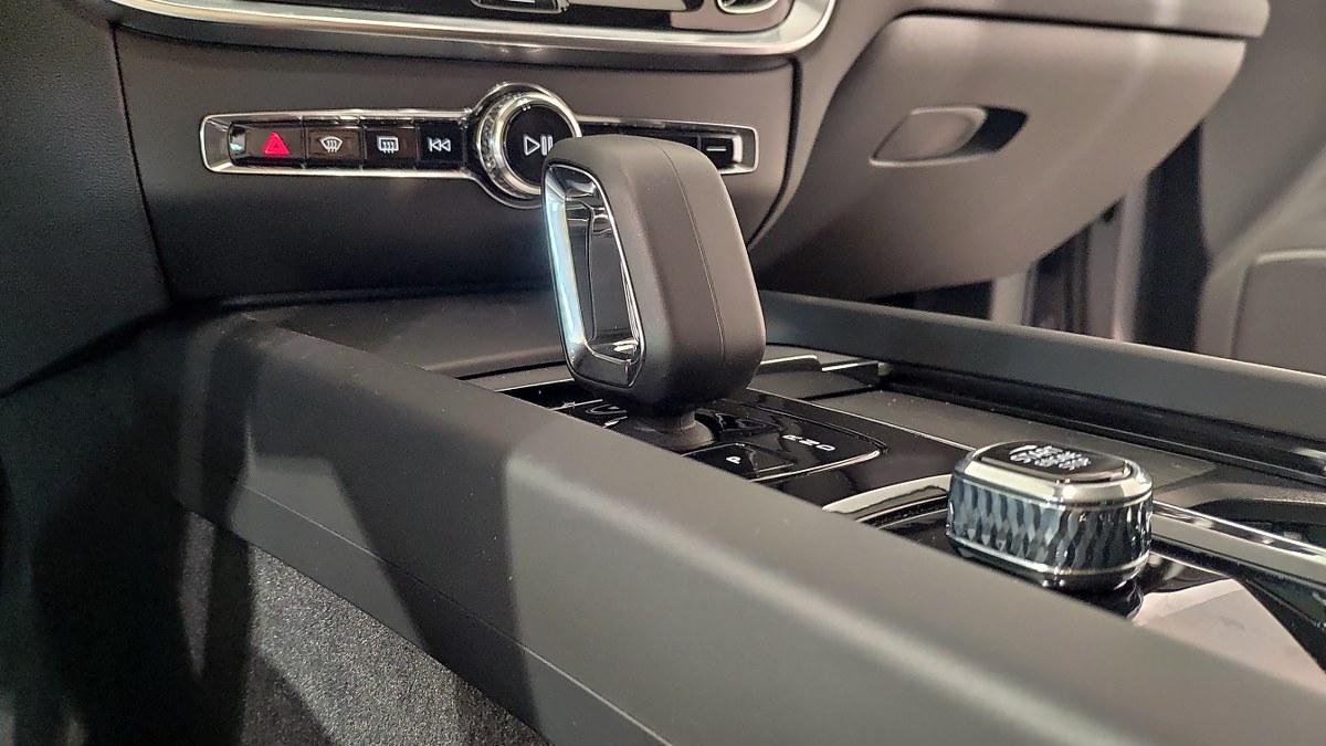VOLVO V60 B4 Mild Hybrid Automatico Plus Dark